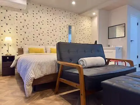 Queen Bed 50Inch Tv Convenience Store 1 Min Walk Washing Machine Netflix Osaka 0*,  Japan